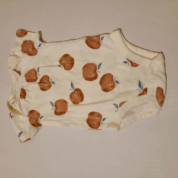 4PC CARTER'S ONESIE BUNDLE - 3M - Picture 9 of 11